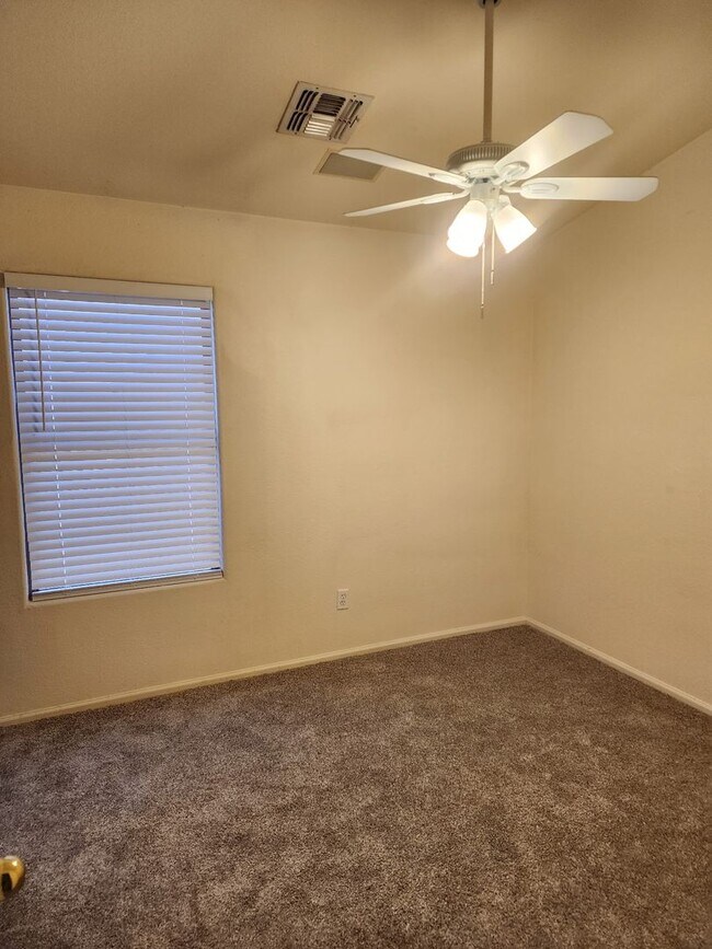 Foto del edificio - 21753 Kirkland Dr