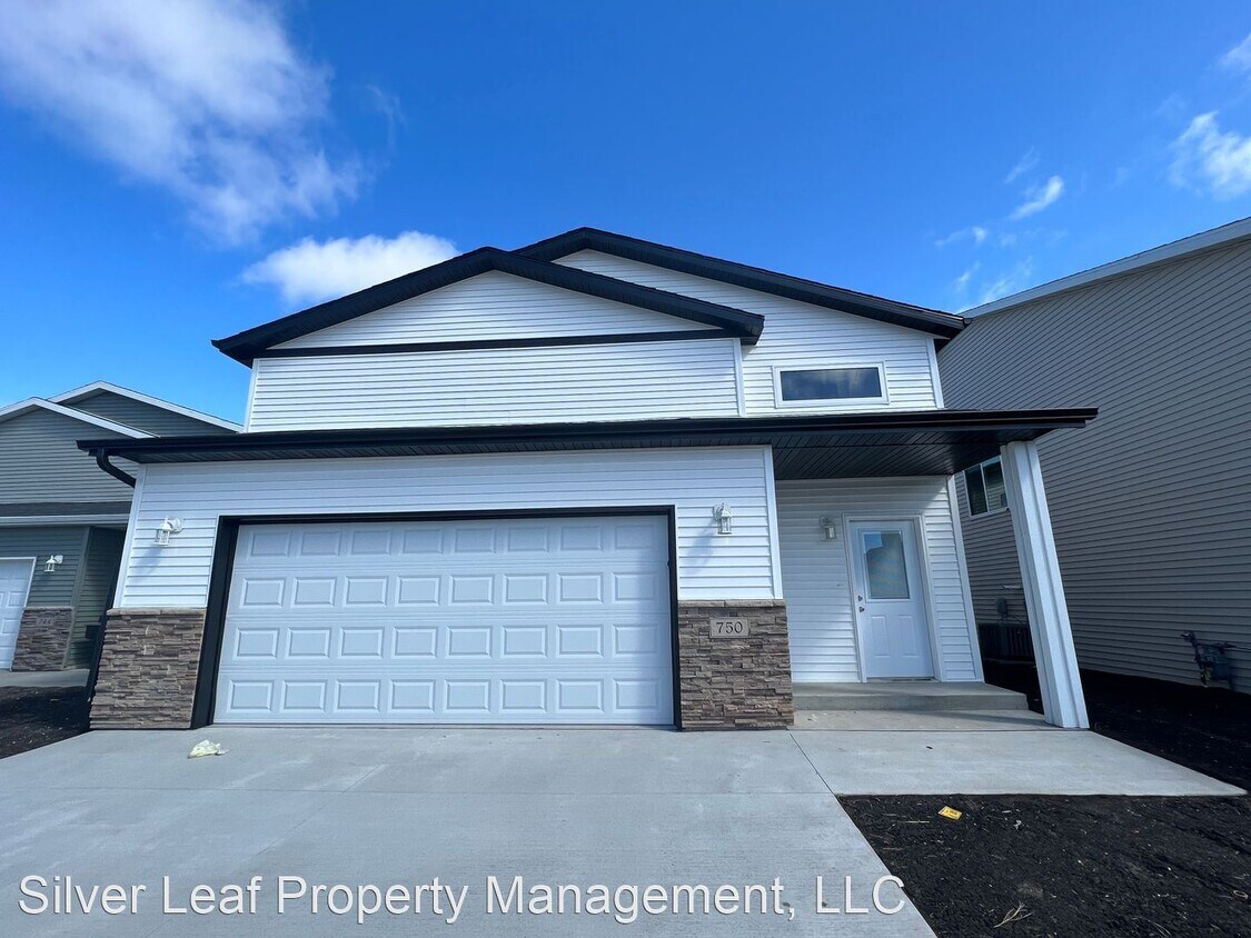 750 Prairie Ave, Horace, ND 58047 House Rental in Horace, ND