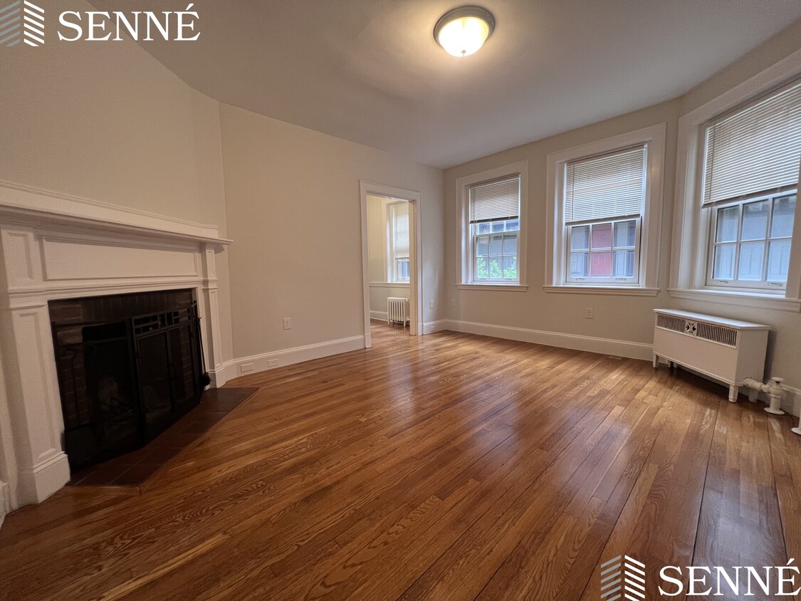 Primary Photo - 352 Harvard St