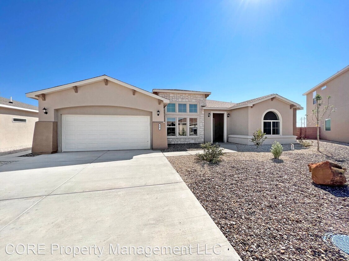 4 br, 3 bath House 14 Mighty Atom Circle House Rental in Oil Center