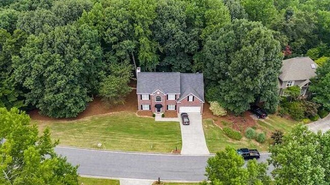 Foto del edificio - 650 Cedar Creek Dr