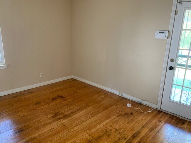 Building Photo - 3 Bedroom 1 Bath Single Family Home