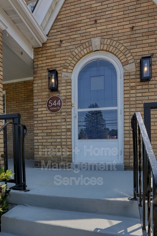 Foto del edificio - 544 James St