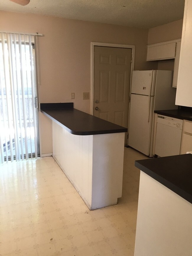 Foto del edificio - 2828 Croydon Ct