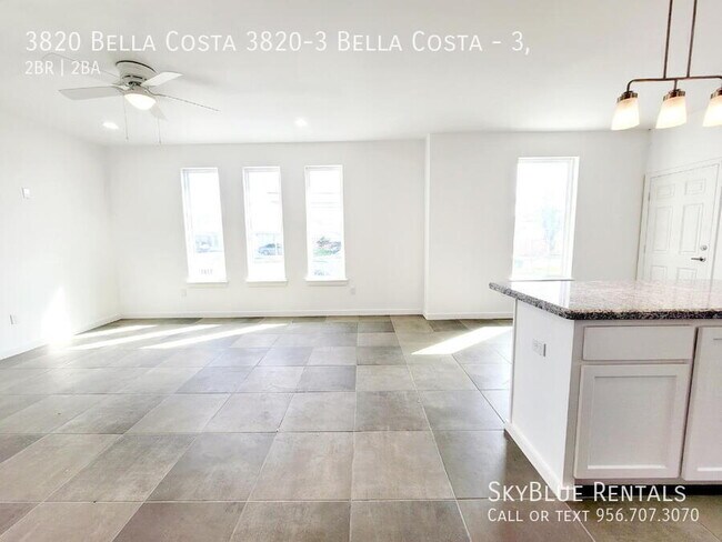 Building Photo - 3820 Bella Costa 3820-3 Bella Costa-3,