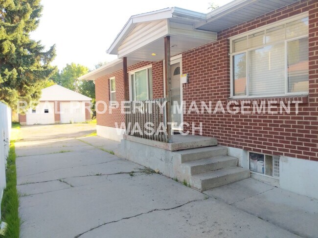 Building Photo - 218-220 E 4800 S
