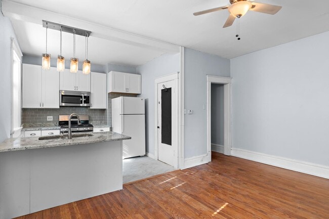 Building Photo - 4016 Flad Ave