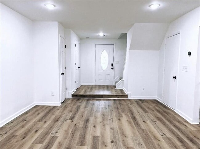 Building Photo - 761 Hampton Hill Ct