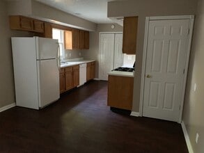 Building Photo - 1815 Kraig Dr