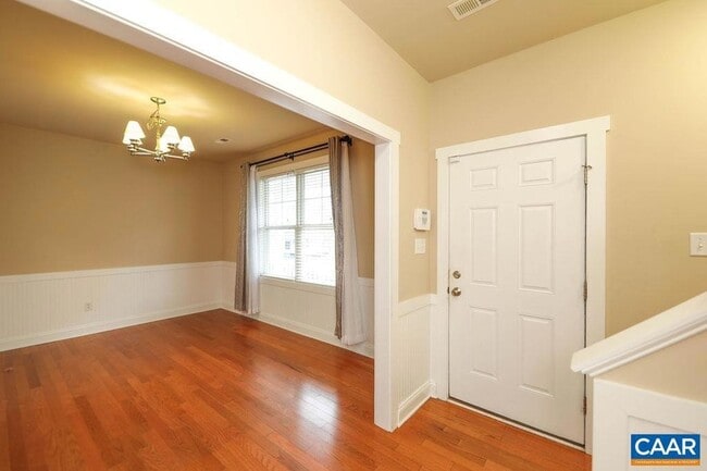 Foto del edificio - 328 Marquette Ct