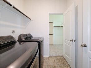 Building Photo - 2611 Yaletzi Ln