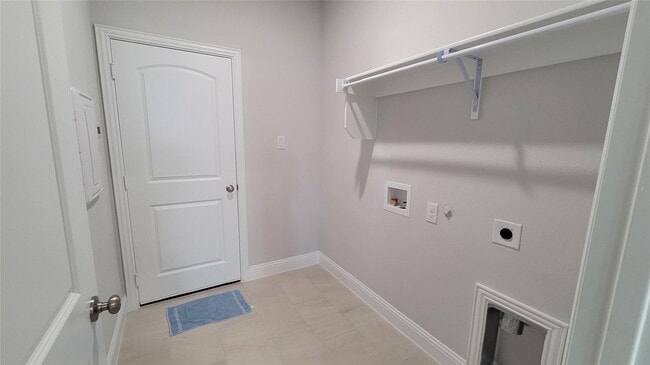 Building Photo - 4002 Cottontail Dr