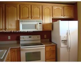 Building Photo - 6716 Palmetto Cir S