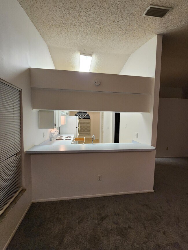 Building Photo - 13612 Laraway Dr