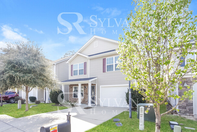 Building Photo - Magnificent South Brook Home