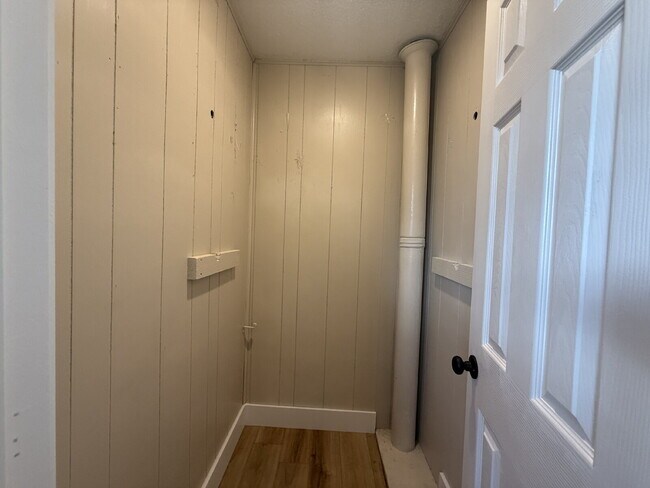 Foto del edificio - Renovated 1-bedroom, 1-bath apartment feat...