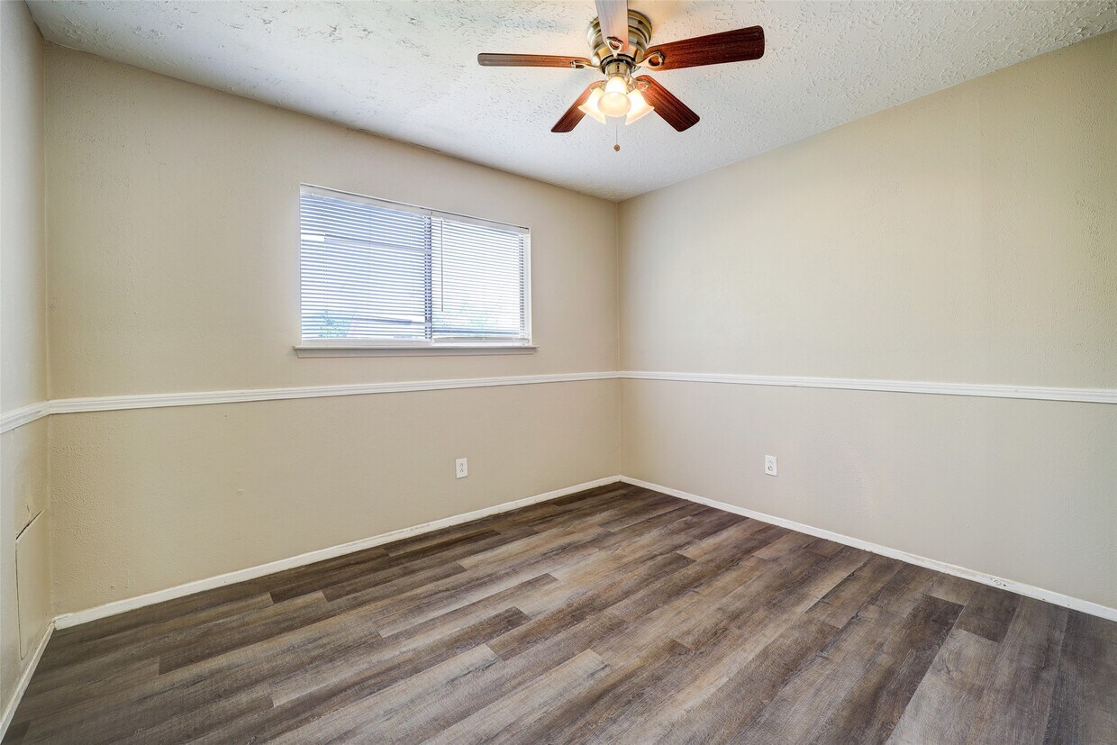 Foto del edificio - 10731 Staghill Dr