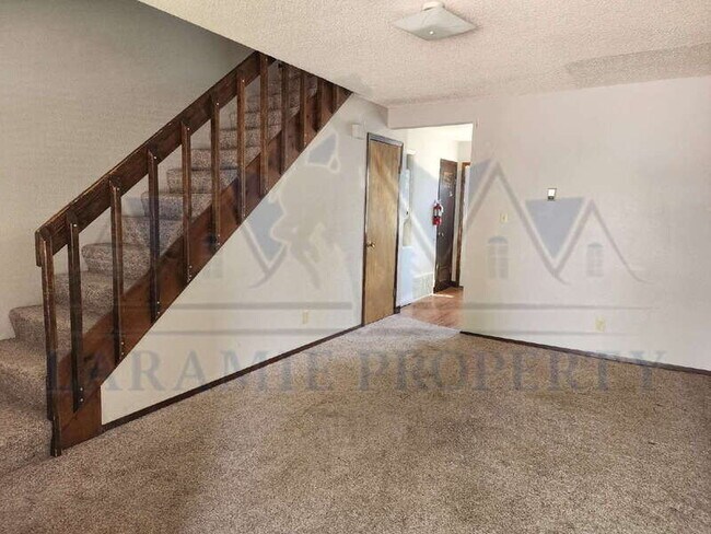 Foto del edificio - 808 E Canby St