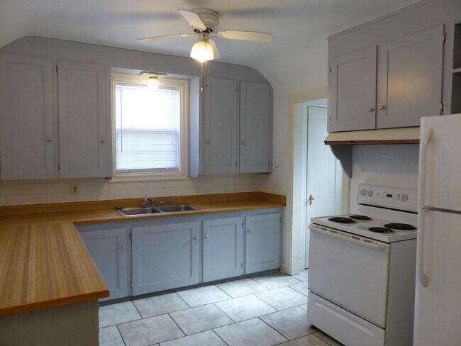 Foto del edificio - 1238 E Linwood Dr