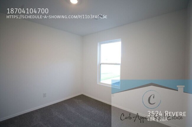 Foto del edificio - 3524 Revere-