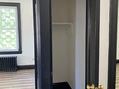 Building Photo - 206 Mallory Ave