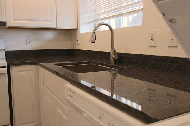 Foto del edificio - W21 322 Village Way