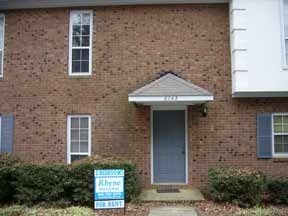 Primary Photo - Great location off Millbrook near 70! 2 Be...