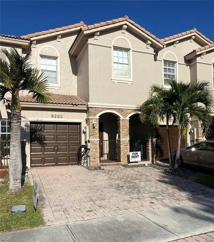 9283 SW 219th St, Cutler Bay, FL 33190 Townhome Rentals in Cutler Bay