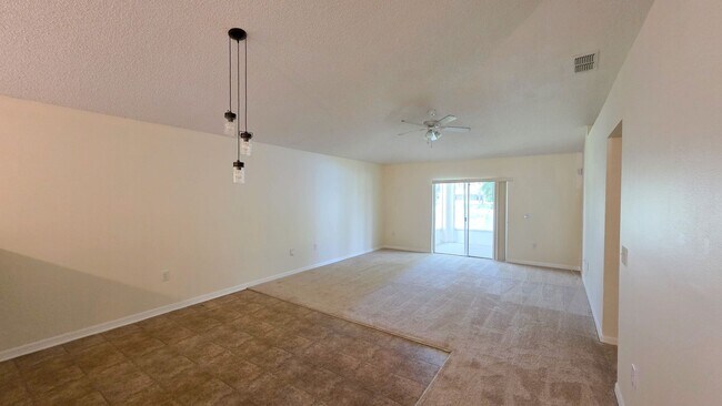 Building Photo - 2644 12th Square SW