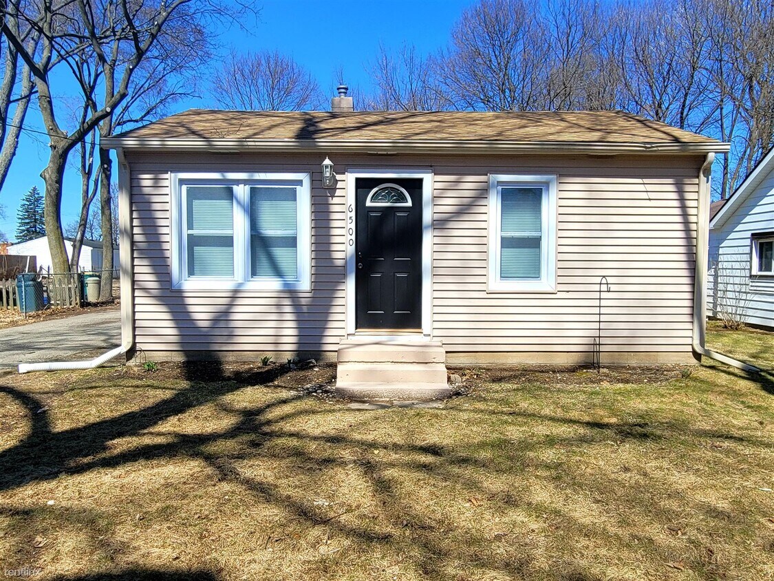 Primary Photo - 2 br, 1 bath House - 6500 Prairie Lawn
