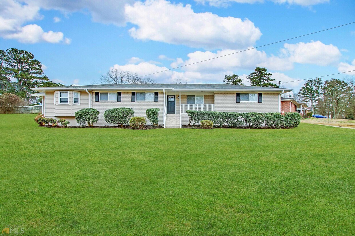 4233 Crabapple Trail, Austell, GA 30106 House Rental in Austell, GA