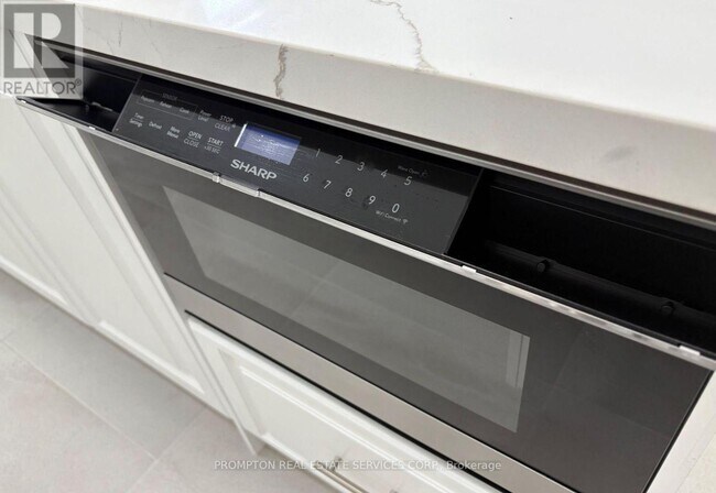 Photo du bâtiment - 27 Current Dr