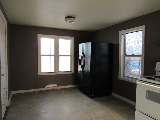 Building Photo - Westside One Bedroom