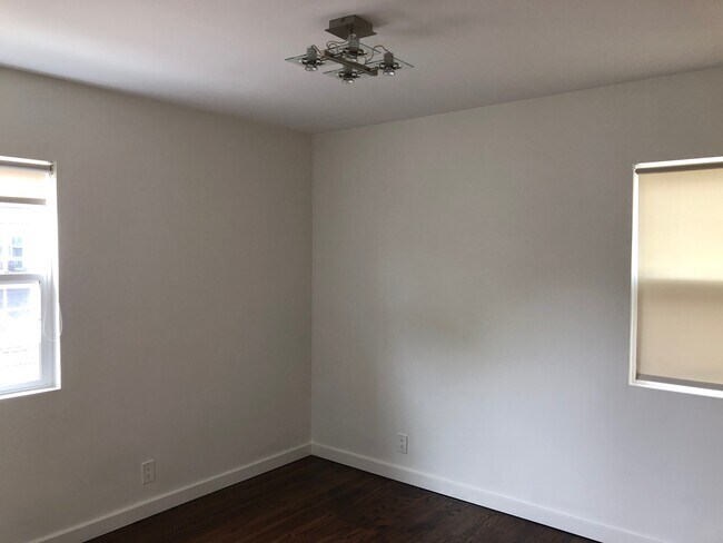 Foto del edificio - 3676 Kelton