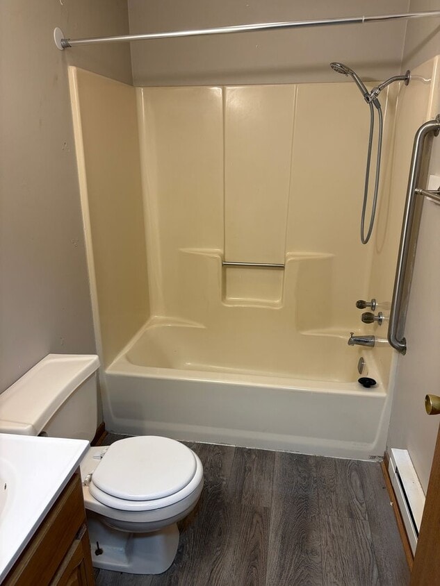 Foto principal - 408 3rd Ave SW