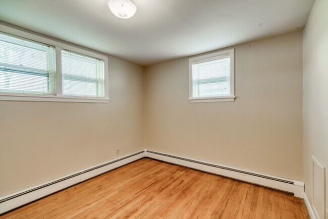 Building Photo - 821 N. 15th St.; Bismarck, ND 58501