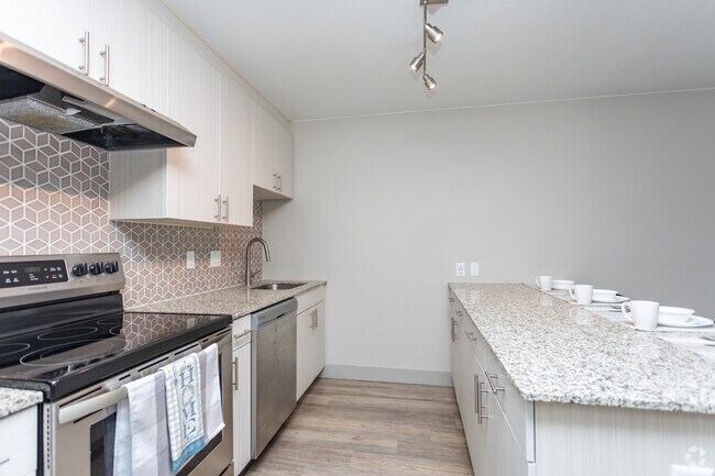 2BR, 1BA - 720 SF - North 49 Apartments