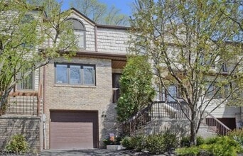 Building Photo - 32 Averell Dr