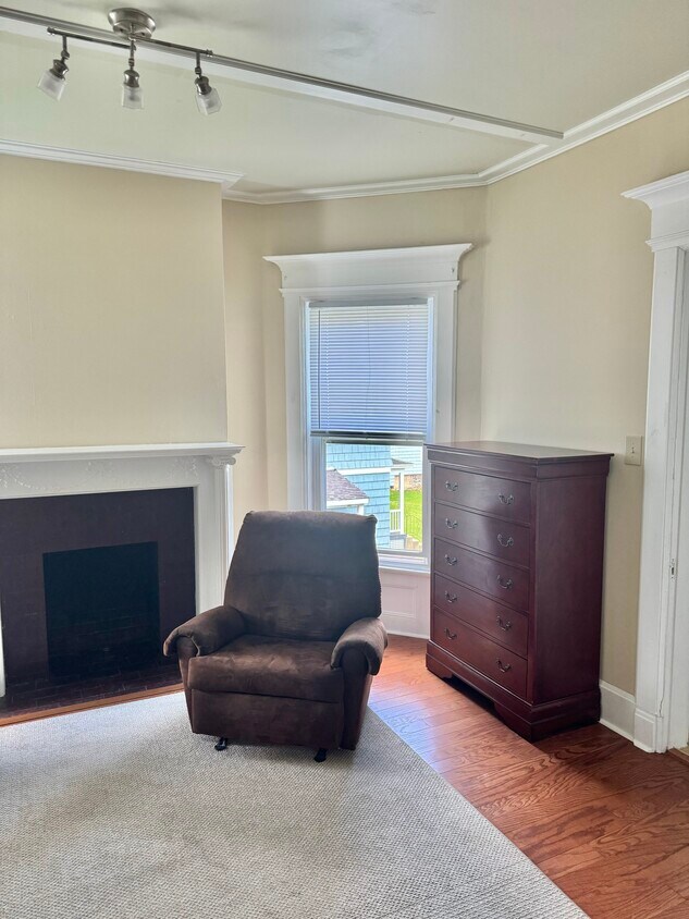 Foto principal - 217 Keyes Ave