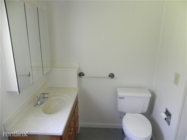 Foto del edificio - 2310 N Parma Rd