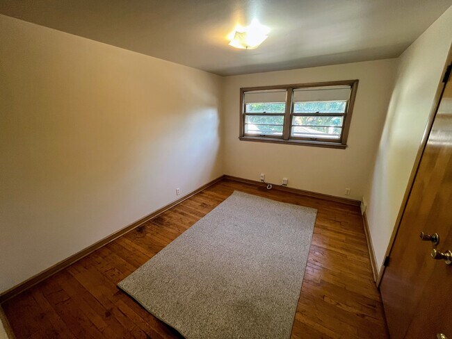 Foto del edificio - 6525 Powell Pl