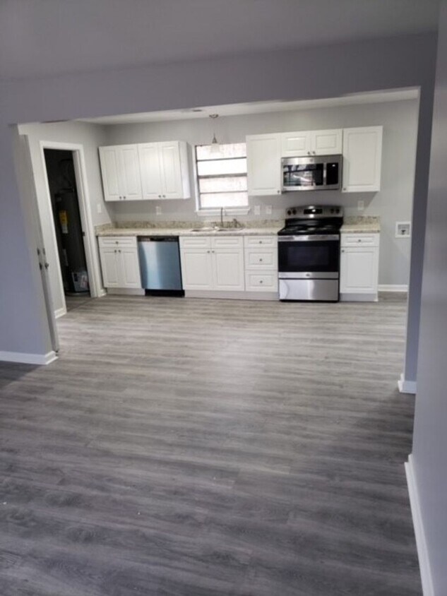 Foto principal - 769 Mays Rd