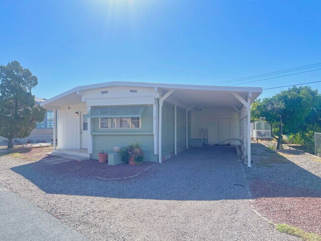 Foto del edificio - 5709 W Rocking Cir St