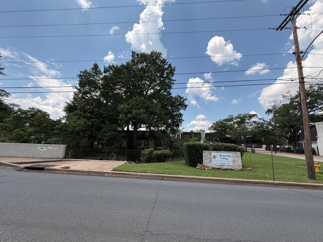 Foto del edificio - 3730 Fairfield Ave