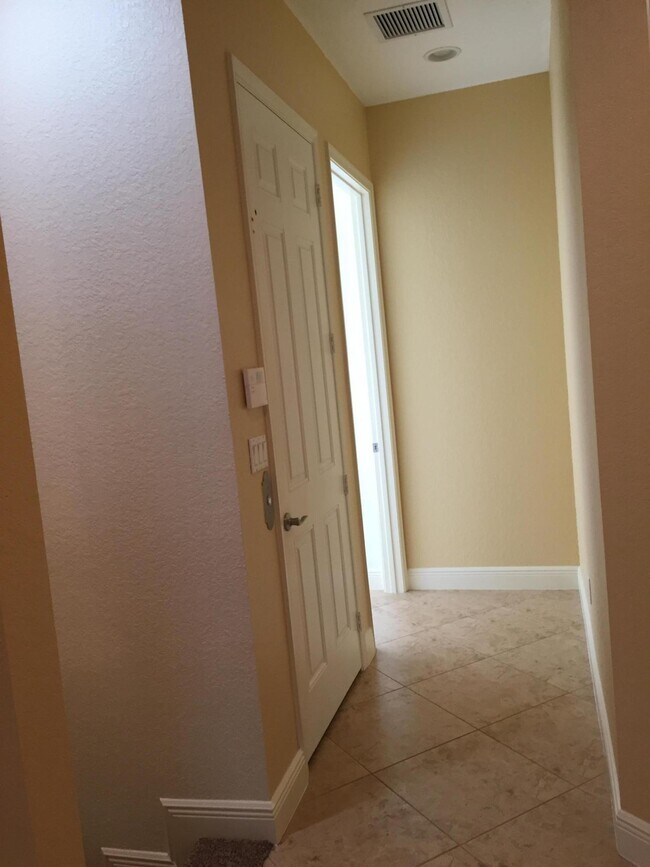 Building Photo - 9783 Midship Way