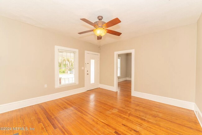 Living Room - 4590 Merrimac Ave
