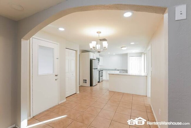 Building Photo - Beautiful 4BD/2BA Home for RENT in Maryval...