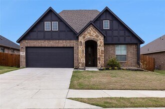 Building Photo - 210 Nathan Dr