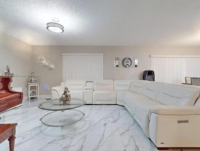 Foto del edificio - 13539 SW 62nd St