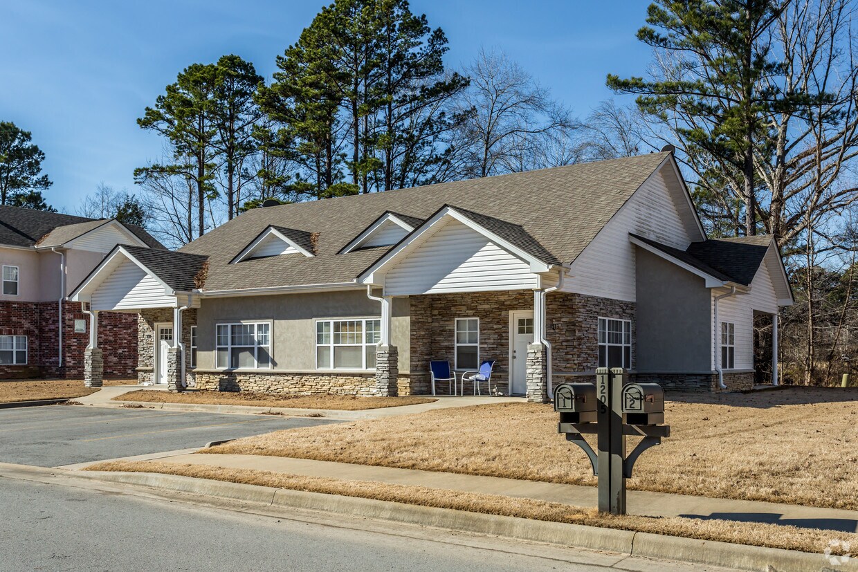 Building Photo - Camry Court Apartments